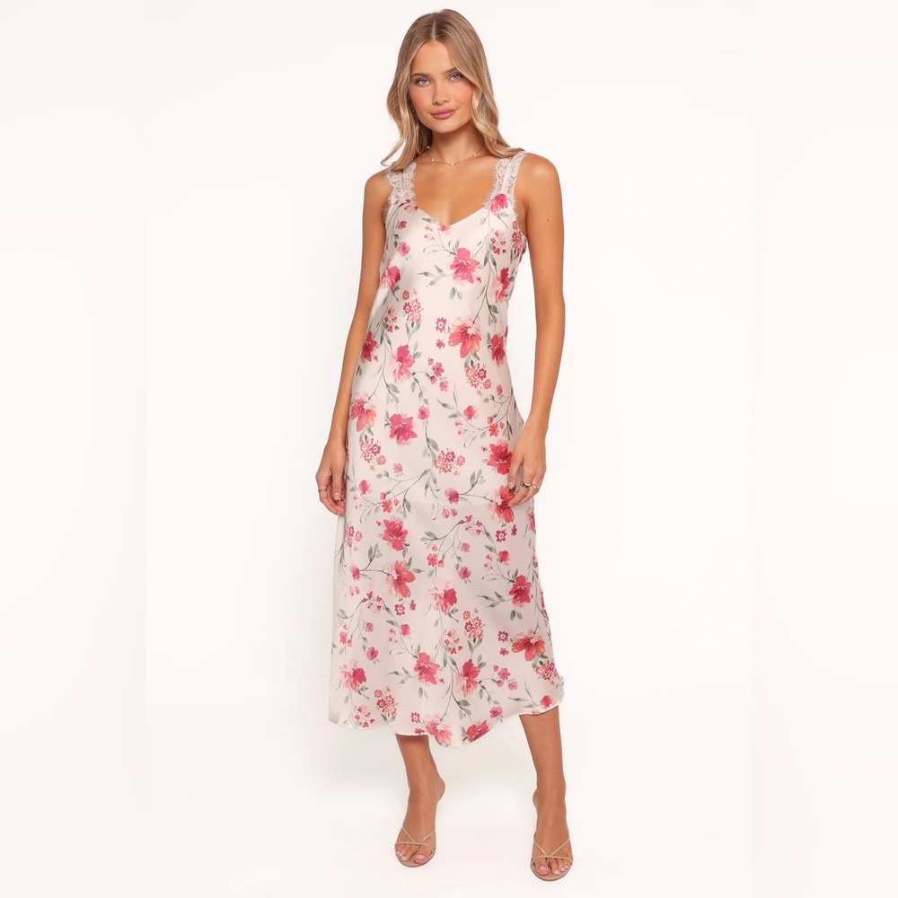 Petal&Pup Benette Dress 🌹🌹🌹